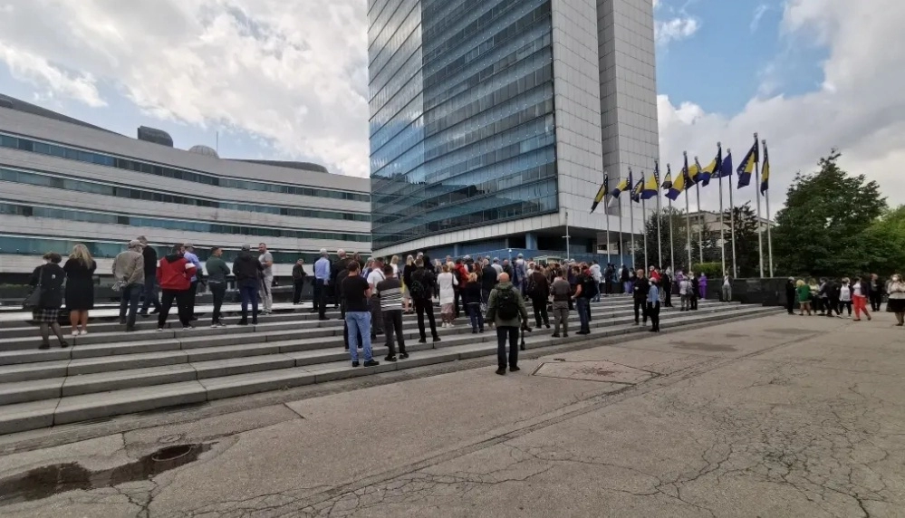 Nakon prijetnji tužbama, u Parlamentarnoj skupštini BiH našle se izmjene Zakona o plaćama